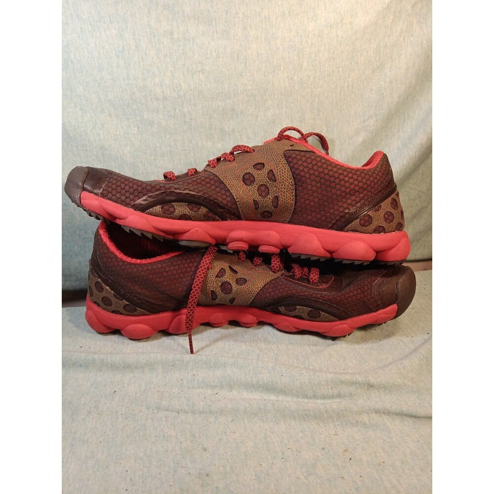 Revlite NB Women's Running Shoes, Minimus   10 Red/Nlack Vibram WT1010RD